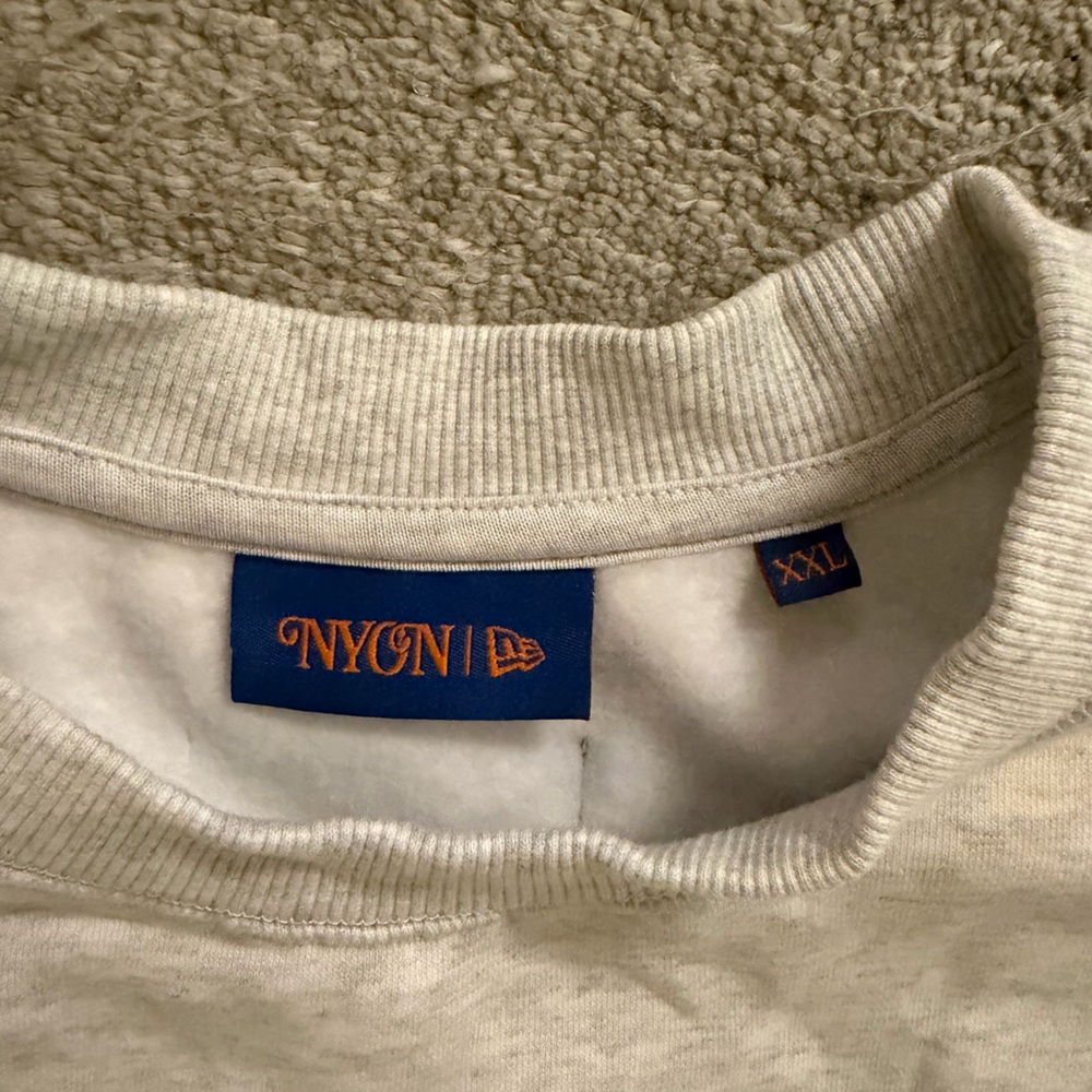 New York Crewneck Sweater - Gray - Picture 4 of 5